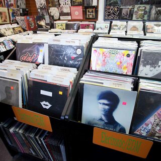 Musiklabel und Plattenfirmen